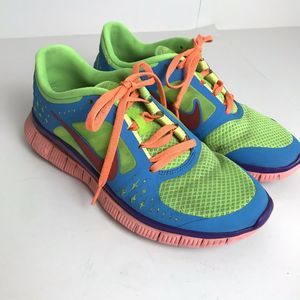 Women Peach Colored Nike Running Shoes on Poshmark Women Peach Colored Nike Running Shoes on Poshmark